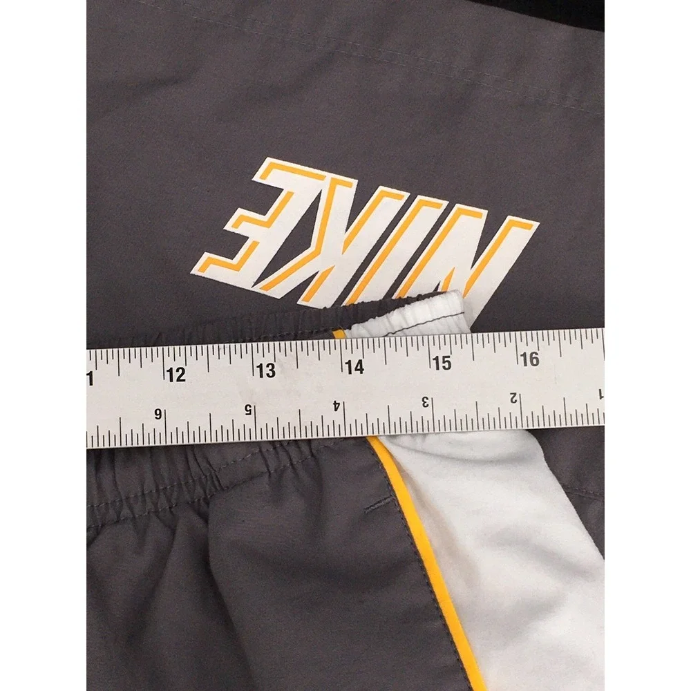 Nike Men's Vintage 90's Gray Tag Size‎ L Mesh Lined Swim Trunks